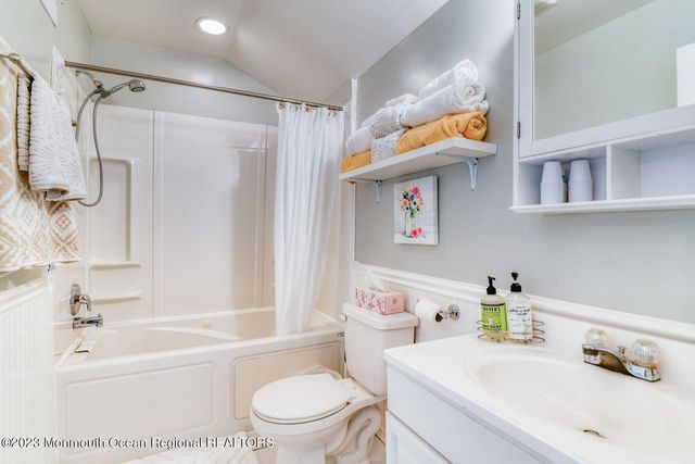 69 Franklin Avenue 2, Ocean Grove, NJ 07756