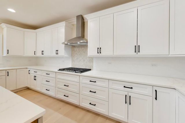 9322 S 54th Avenue, Oak Lawn, IL 60453
