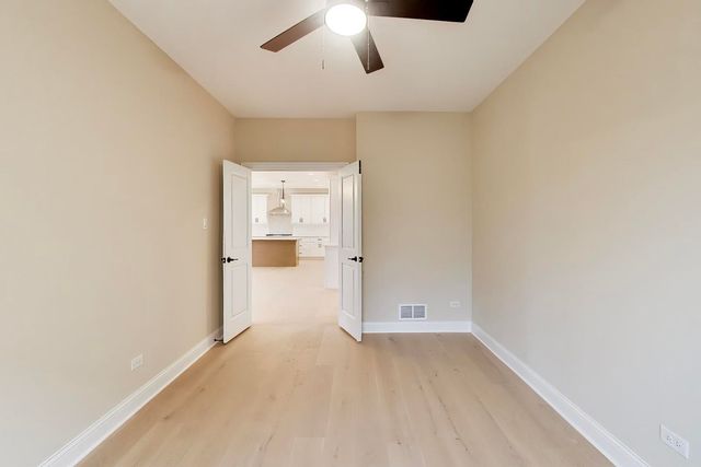 9322 S 54th Avenue, Oak Lawn, IL 60453