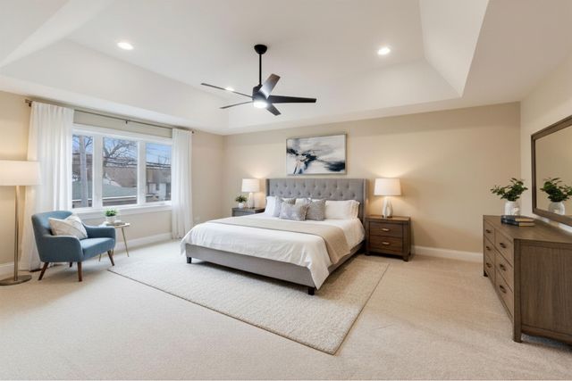 9322 S 54th Avenue, Oak Lawn, IL 60453