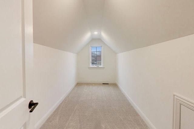 9322 S 54th Avenue, Oak Lawn, IL 60453