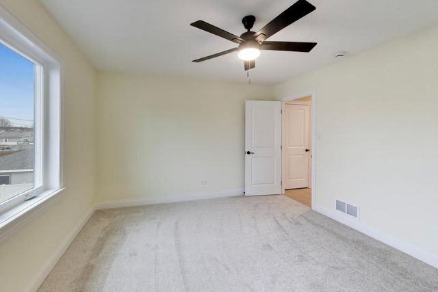 9322 S 54th Avenue, Oak Lawn, IL 60453