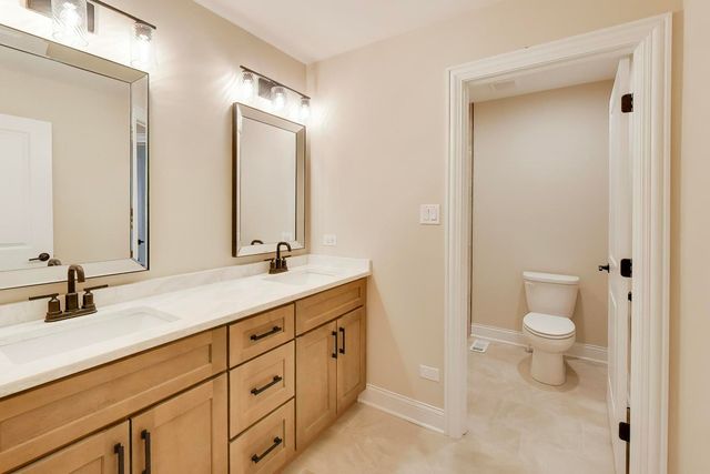 9322 S 54th Avenue, Oak Lawn, IL 60453