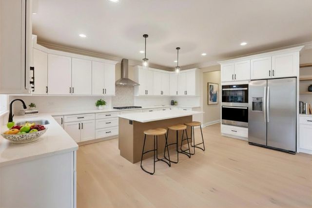 9322 S 54th Avenue, Oak Lawn, IL 60453