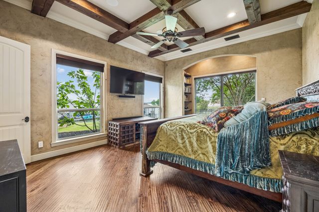 6212 Lakeside Drive, Fort Worth, TX 76179