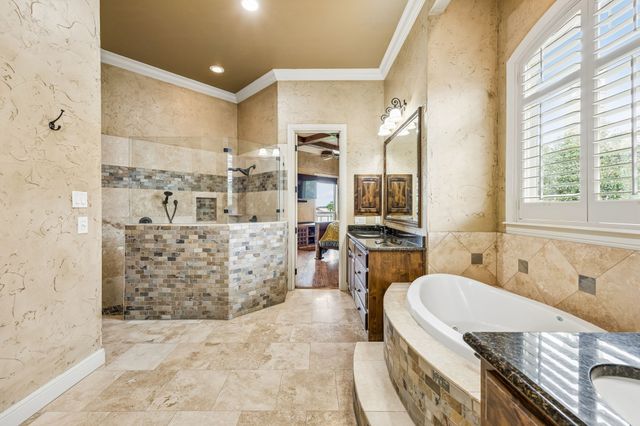 6212 Lakeside Drive, Fort Worth, TX 76179