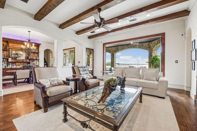 6212 Lakeside Drive, Fort Worth, TX 76179