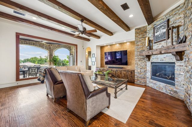 6212 Lakeside Drive, Fort Worth, TX 76179