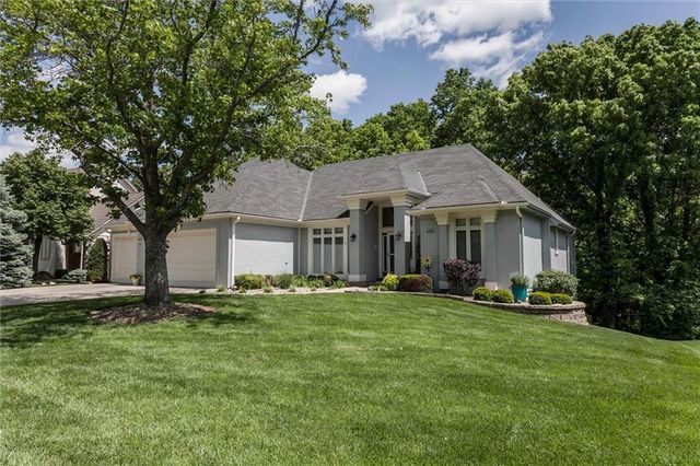 7611 Eicher Drive, Shawnee, KS 66217