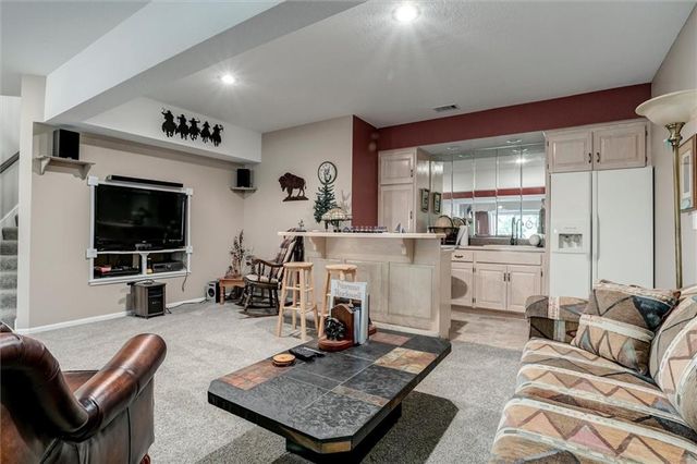 7611 Eicher Drive, Shawnee, KS 66217