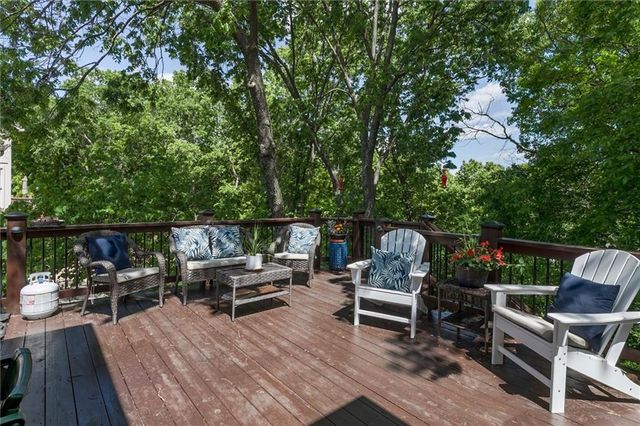 7611 Eicher Drive, Shawnee, KS 66217