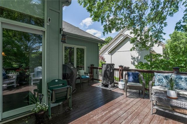 7611 Eicher Drive, Shawnee, KS 66217
