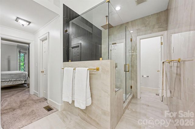 10808 Lederer Avenue, Charlotte, NC 28277