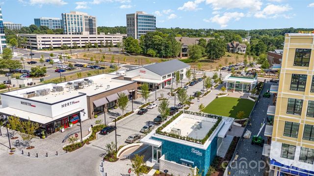 10808 Lederer Avenue, Charlotte, NC 28277