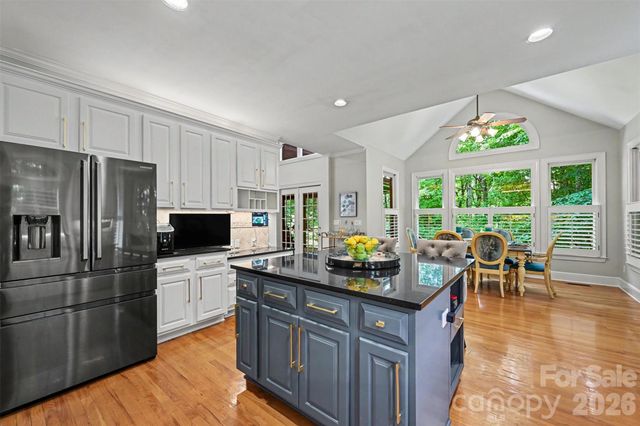 10808 Lederer Avenue, Charlotte, NC 28277