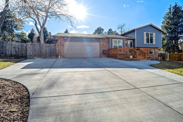2955 Reuben Drive, Colorado Springs, CO 80918