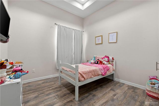 102 Heron Street, Los Fresnos, TX 78566