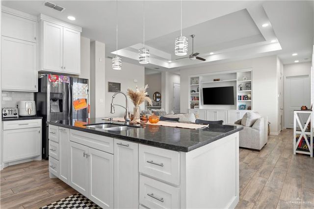 102 Heron Street, Los Fresnos, TX 78566