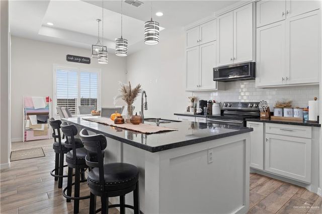 102 Heron Street, Los Fresnos, TX 78566