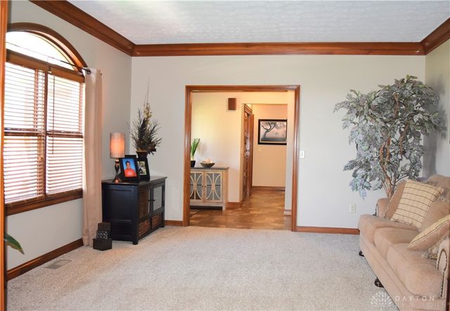 9 Eagles Way, Piqua, OH 45356