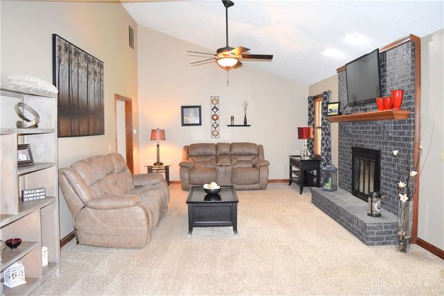 9 Eagles Way, Piqua, OH 45356