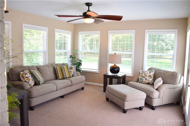 9 Eagles Way, Piqua, OH 45356