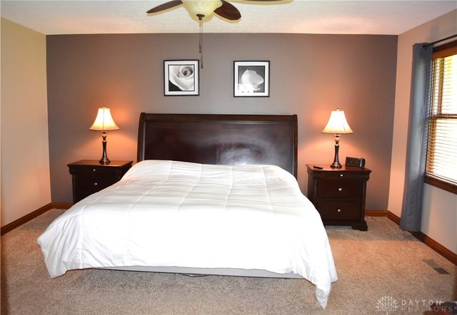 9 Eagles Way, Piqua, OH 45356