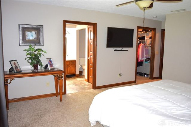 9 Eagles Way, Piqua, OH 45356