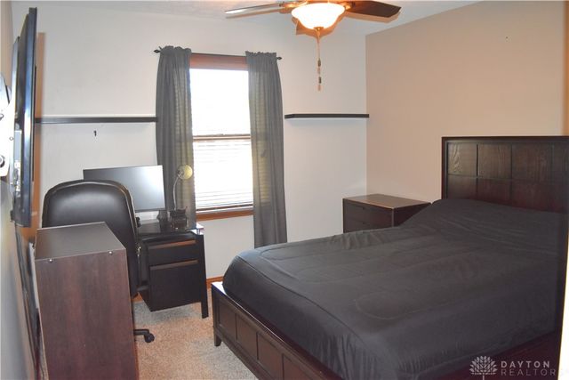 9 Eagles Way, Piqua, OH 45356