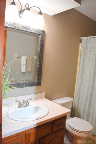 9 Eagles Way, Piqua, OH 45356