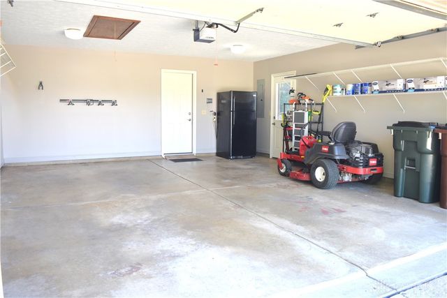 9 Eagles Way, Piqua, OH 45356