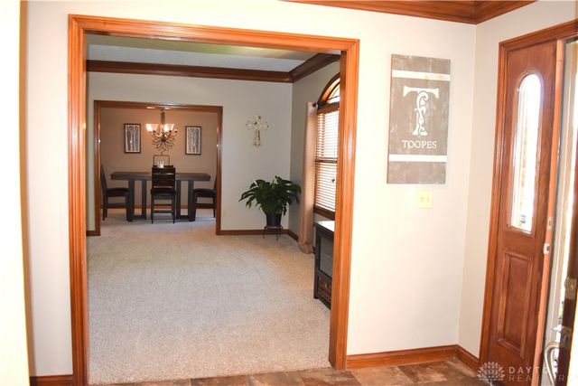 9 Eagles Way, Piqua, OH 45356