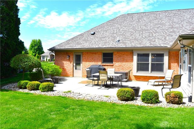 9 Eagles Way, Piqua, OH 45356