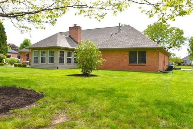9 Eagles Way, Piqua, OH 45356