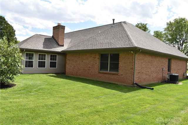 9 Eagles Way, Piqua, OH 45356