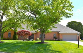 9 Eagles Way, Piqua, OH 45356