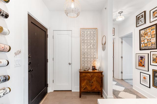 908 Nueces ST 24, Austin, TX 78701