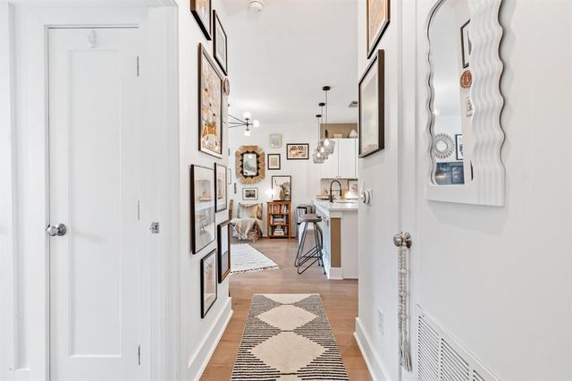 908 Nueces ST 24, Austin, TX 78701