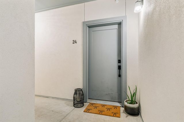 908 Nueces ST 24, Austin, TX 78701