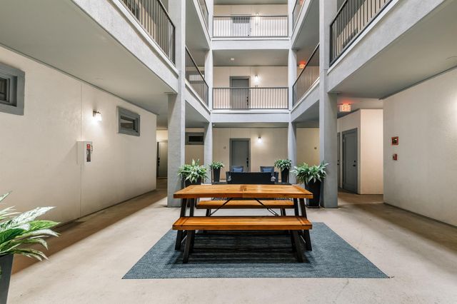 908 Nueces ST 24, Austin, TX 78701