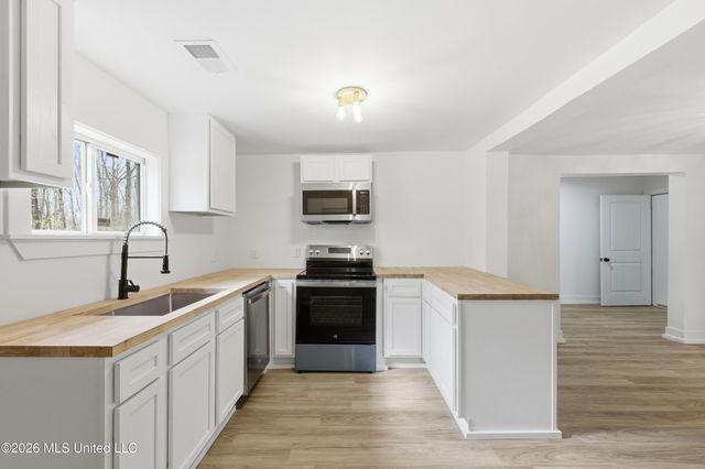 4585 Polk Lane, Olive Branch, MS 38654