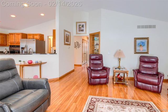 11641 Hawthorne Glen Drive, Grand Blanc, MI 48439