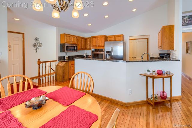 11641 Hawthorne Glen Drive, Grand Blanc, MI 48439