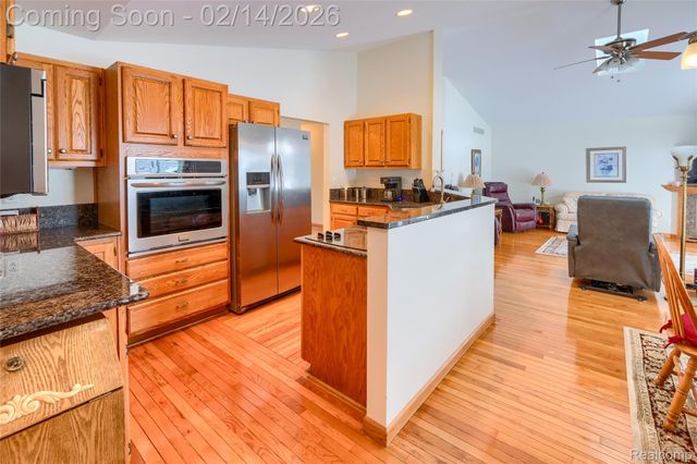 11641 Hawthorne Glen Drive, Grand Blanc, MI 48439