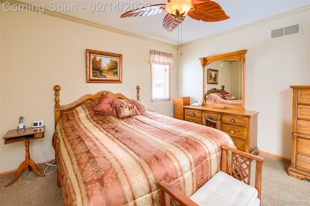 11641 Hawthorne Glen Drive, Grand Blanc, MI 48439