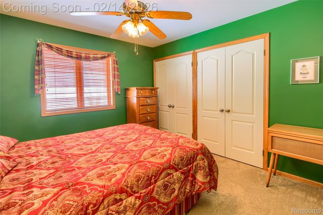 11641 Hawthorne Glen Drive, Grand Blanc, MI 48439