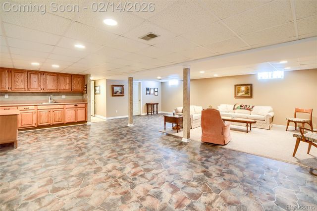 11641 Hawthorne Glen Drive, Grand Blanc, MI 48439