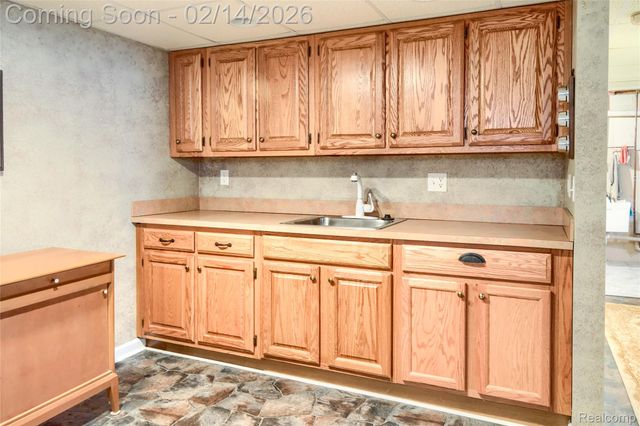 11641 Hawthorne Glen Drive, Grand Blanc, MI 48439