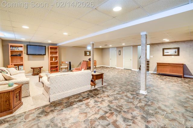 11641 Hawthorne Glen Drive, Grand Blanc, MI 48439