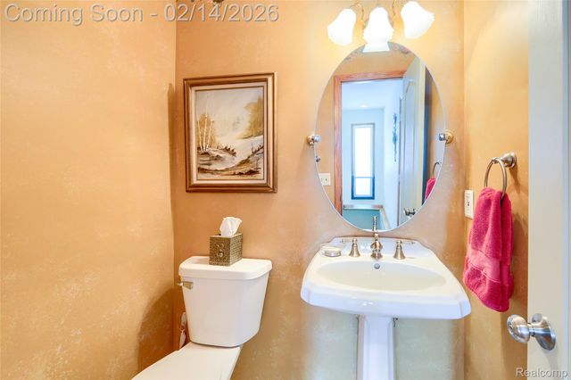 11641 Hawthorne Glen Drive, Grand Blanc, MI 48439